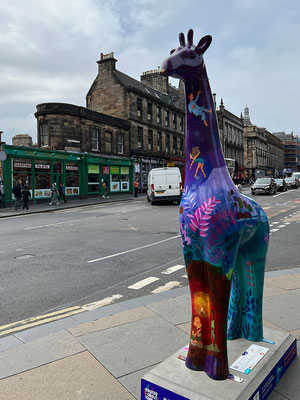 03.08. Giraffe About Town 2022: 40 kunstvoll gestaltete Giraffen wurden imKooperation mit dem Edinburgh Zoo im Juli/August 2022 in der Stadt verteilt.