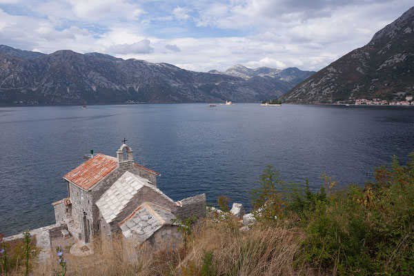 8.9. Bucht von Kotor mit den Inseln Gospa od Škrpjela und Sveti Đorđe.