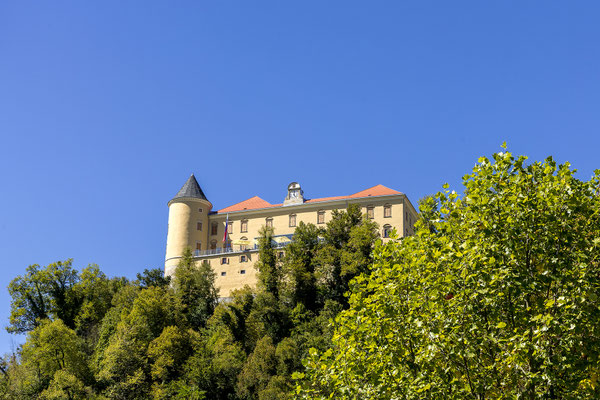 Unser erstes Ziel heute ist die frisch renovierte Burg Grad Podčetrtek.