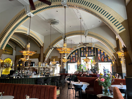 27.05. Das Café Americain ist das älteste Café der Niederlande.