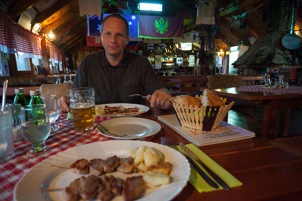 8.9. Wir fahren weiter nach Njeguši und essen dort im Etno Selo Kadmi.