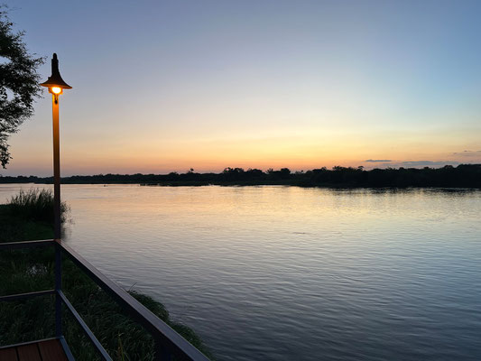 22.03. Wir genießen die Atmosphäre und das leckere Essen!