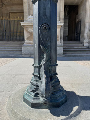 Louvre