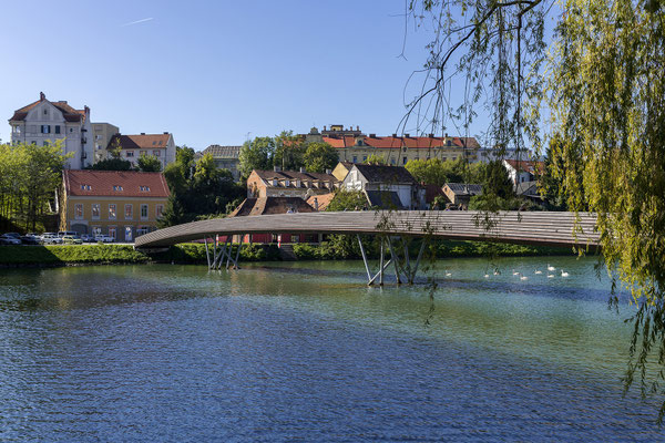 Splavarska brv, die schöne Füßgängerbrücke.
