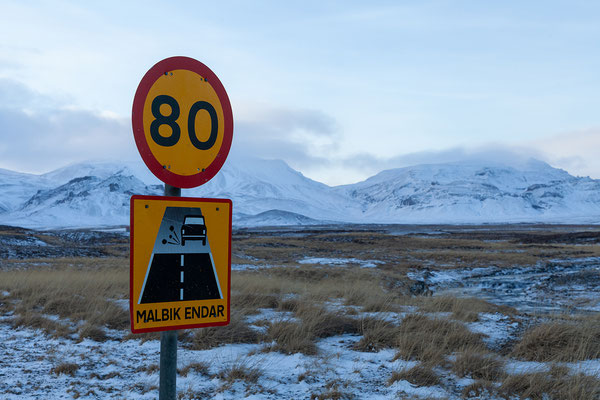 22.02. Der erste Teil der Strecke führt entlang des Álftafjörður.