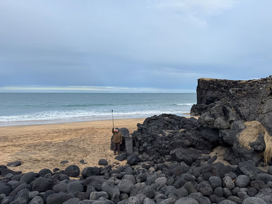 Weiterfahrt Richtung Svörtuloft Leuchtturm: Skarðsvík Beach  