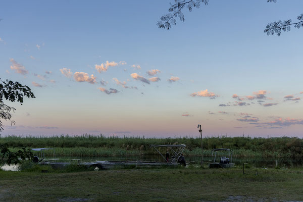 18.03. Swamp Stop: wir beziehen eine schöne Campsite am Fluss.