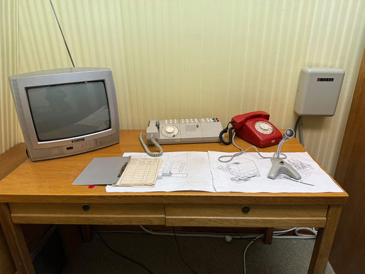 1979 wurden die Arbeiten am Bunker nach 26 Jahren und Kosten von 4,6 Milliarden Dollar abgeschlossen.