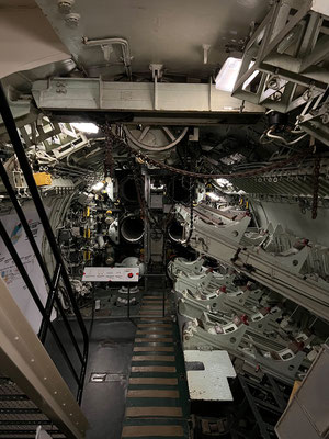 Das U-Boot war während des Kalten Krieges im Einsatz, jedoch nie in einen militärischen Konflikt verwickelt. Die Torpedos in ihren Abschussröhren, wurden nur für Manöver eingesetzt.