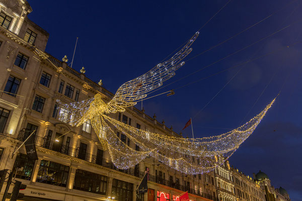 Die Regent Street wurde am 6.12. seit 5 Jahren erstmals wieder zur Fußgängerzone, das wollten sich viele nicht entgehen lassen und wir mitten drin!