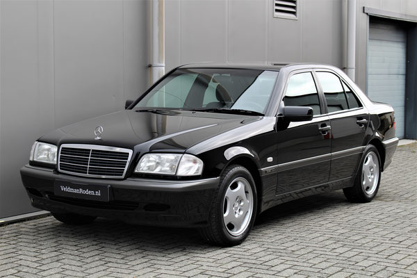 Mercedes-Benz C 180 Classic Selection - 2000 - 17.850 km