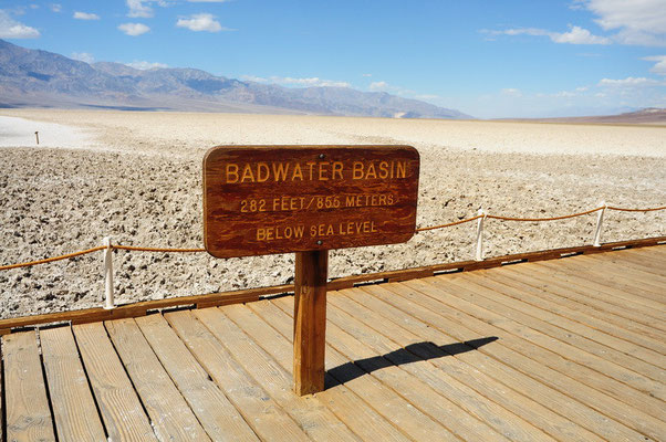 Death Valley National Park - tiefster Punkt der USA bei Badwater