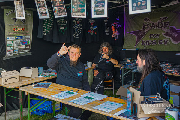 Die beste Festivalmerchcrew ever