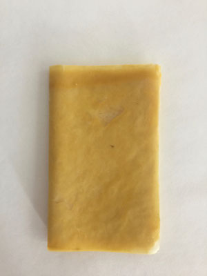 Buch 01 _ Bienenwachs, 15 x 9 x 2 cm, 2017