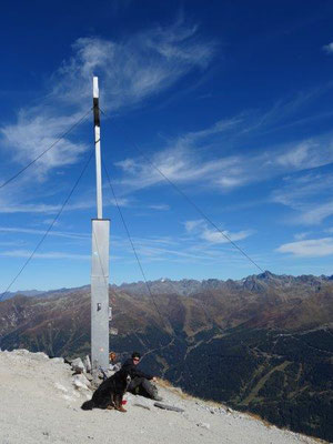 Gipfelglück auf dem Piz Lat