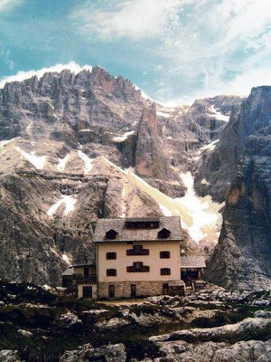 Die Zsigmondyhütte