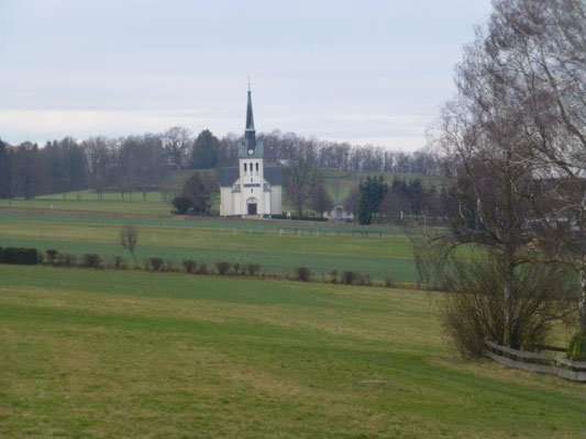 Blick zur Kirche von Eibenberg