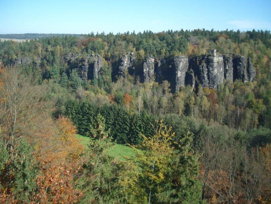 Blick übers herbstliche Bielatal