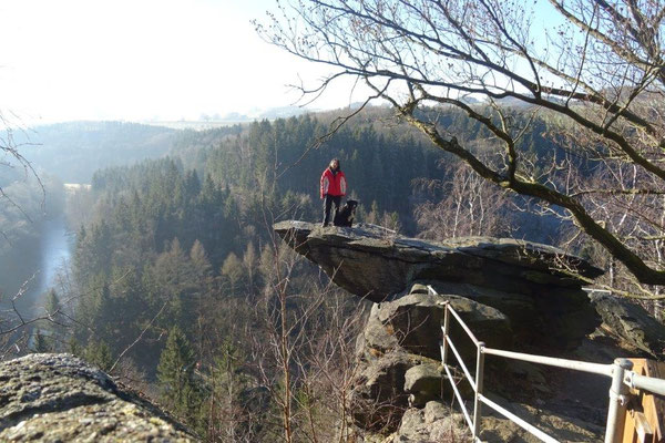 Vreni und ich auf der Brückenklippe