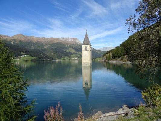 Reschensee nochmal im Sonnenschein