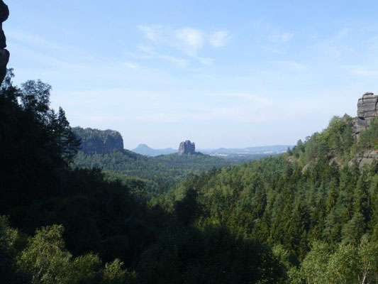 Blick vom Kleinen Dom zum Falkenstein