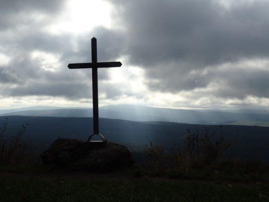 Kleines Gipfelkreuz auf dem Bärenstein