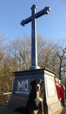 Das Körner-Denkmal auf dem Harrasfelsen