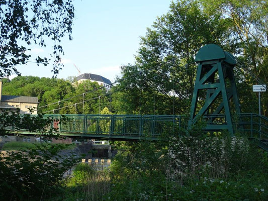 Die Hängebrücke in Sachsenburg....