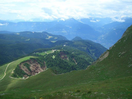 Blick von Meran2000 zum Etschtal
