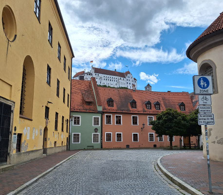 Neustadt mit Blick auf Burg Trausnitz 