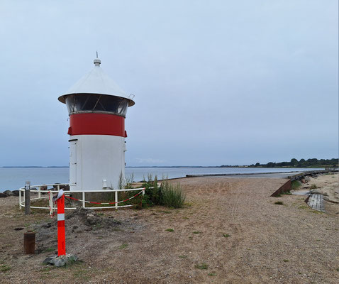an der Hafeneinfahrt