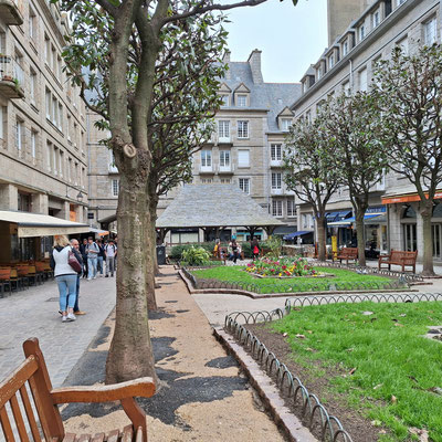 Grüner Platz in der Altstadt