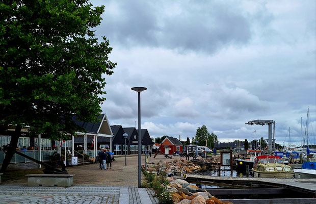 Promenade mit Restaurant