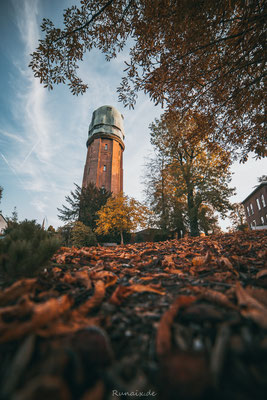 W117 - Bardenberg Wasserturm im Herbst