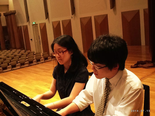 Piano 4 Hands with Akiyuki Higashi