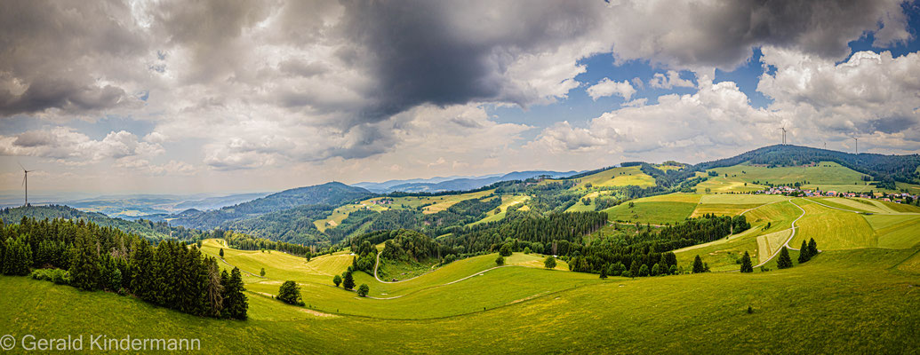 Gewitterwolken über dem Südschwarzwald