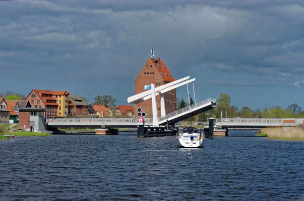 Die Klappbrücke bei Loitz