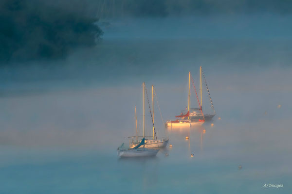 2026-76 _ Lumière matinale, La Roche-Bernard (56) _ 40 x 60 cm _ 50 €