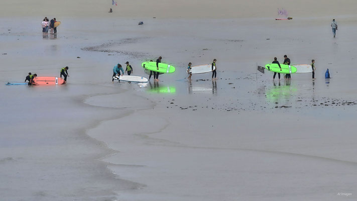 2024-154_Surf à La Torche__29 - La Torche__34 x 60_cm__45 €