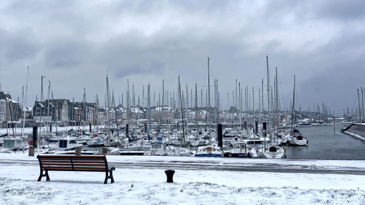 2026-13 _ Il a neigé hier, Arzon (56), Hiver _ 84 x 150 cm _ 150 €