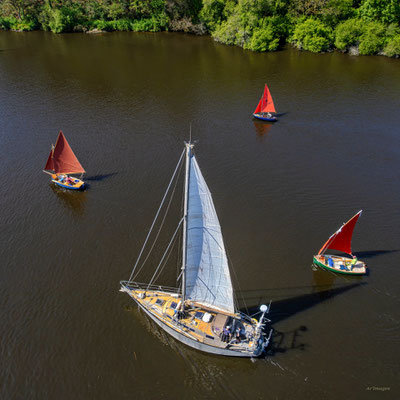 2025-037 _ Vilaine en Fête depuis le pont du Morbihan (56) _ 100 * 100 cm _ 100 €