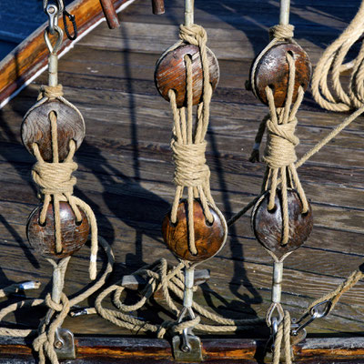 2025-031 _ Caps de mouton, port de Saint-Goustan, Auray (56) _ 100 * 100 cm _ 100 €___RESERVEE