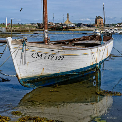 2025-064 _ En attendant la marée montante, Camaret-sur-Mer (29) _ 100 * 100 cm _ 100 € 