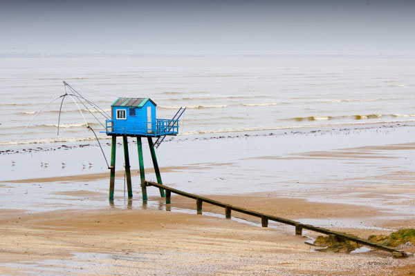 2026-136 _ La pêcherie bleue, La Plaine sur Mer (44) _ 40 x 60 cm _ 50 €