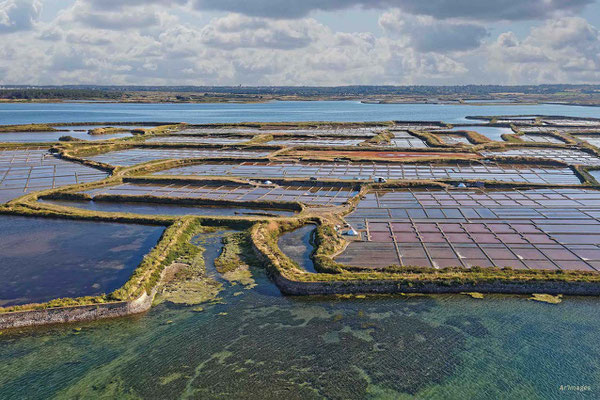 2023-116 _La digue à Sissable, Marais salants de Guérande (44)