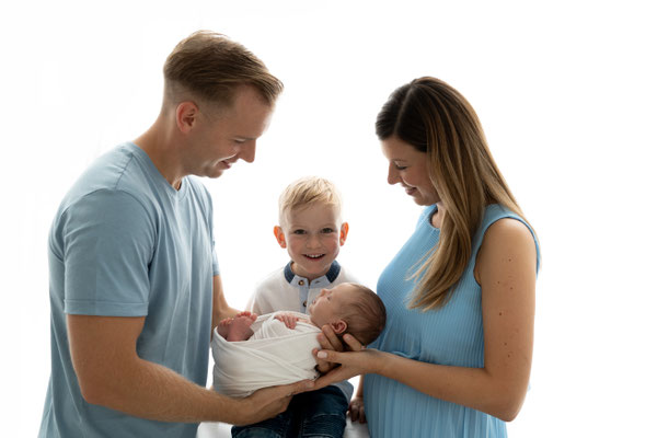Neugeborenenfotos mit Kerstin Fotografie in Graz Umgebung Voitsberg Deutschlandsberg Steiermark 