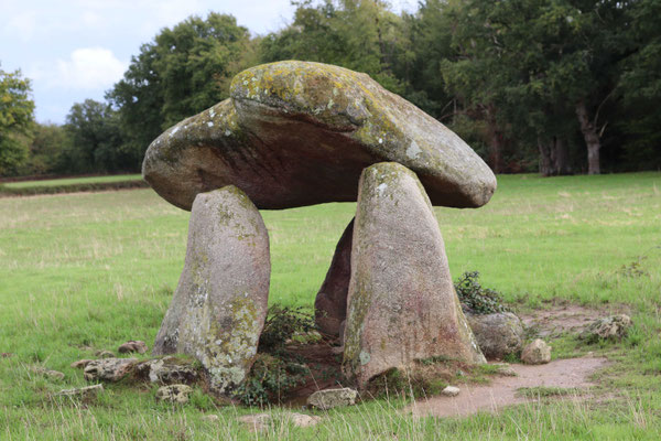 Dolmen de Passe Bonneau (Châtre-Langlin)