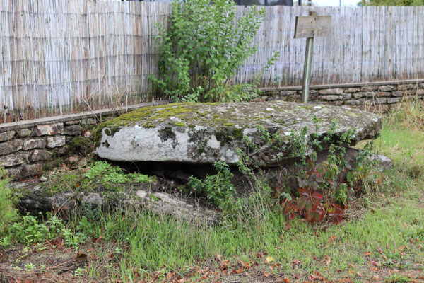 Dolmen de Saint-Jallet (Saint-Plantaire)