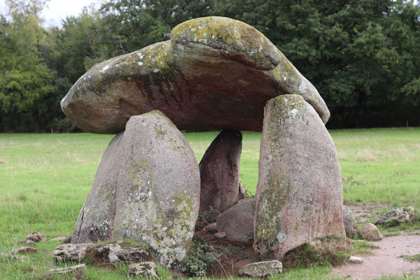 Dolmen de Passe Bonneau (Châtre-Langlin)