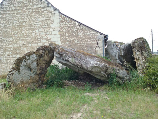 Allée couverte dite Le Gros-Chillou (Cravant-les-Côteaux)